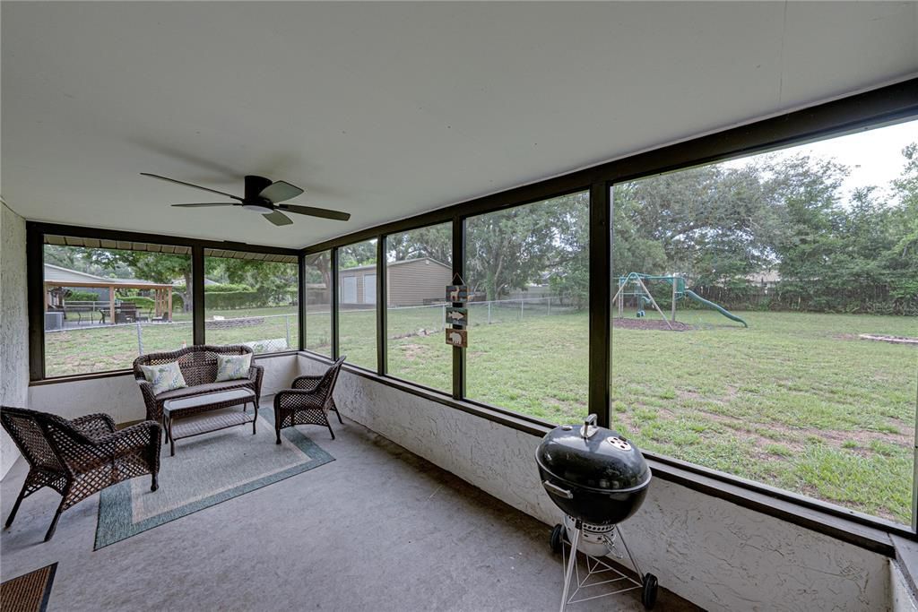 For Sale: $375,000 (3 beds, 2 baths, 1730 Square Feet)