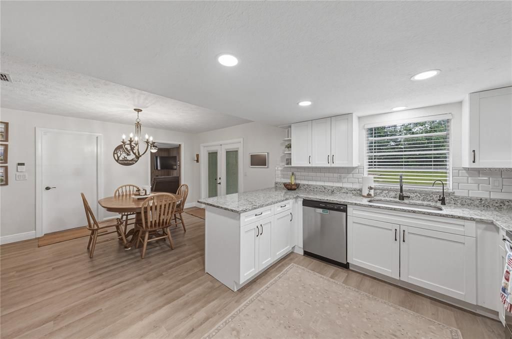 For Sale: $375,000 (3 beds, 2 baths, 1730 Square Feet)