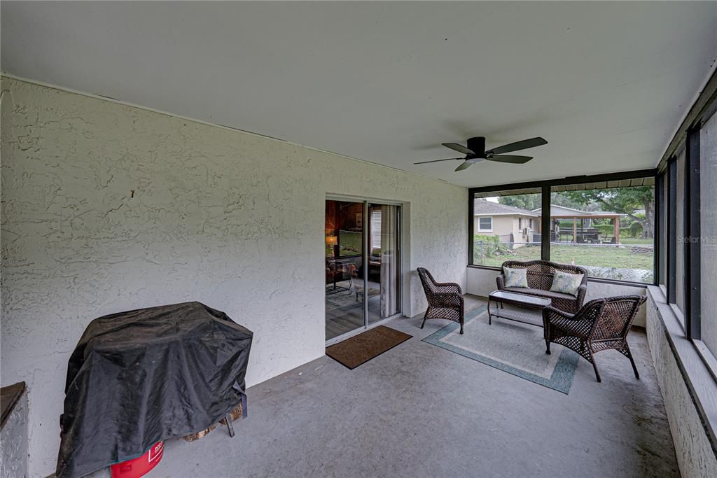 For Sale: $375,000 (3 beds, 2 baths, 1730 Square Feet)