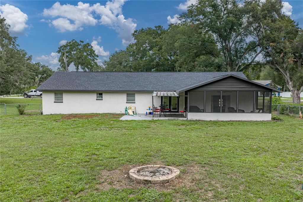 For Sale: $375,000 (3 beds, 2 baths, 1730 Square Feet)