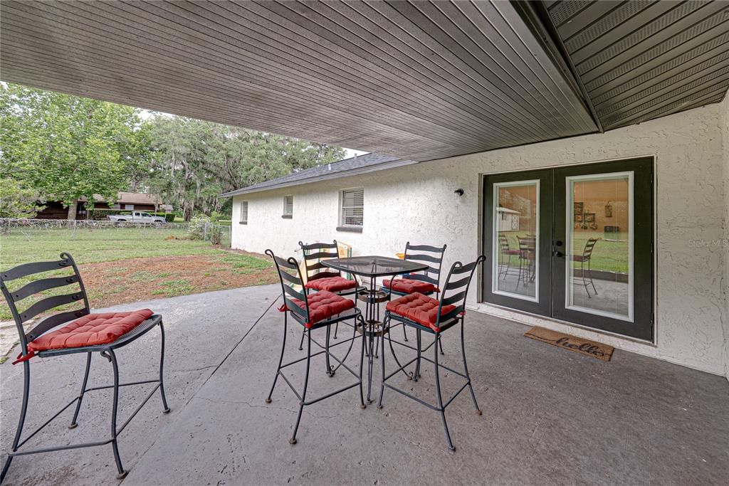 For Sale: $375,000 (3 beds, 2 baths, 1730 Square Feet)