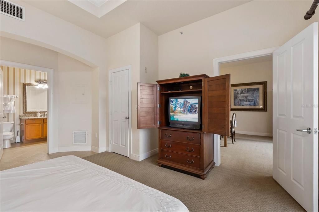 For Rent: $1,500 (1 beds, 1 baths, 823 Square Feet)