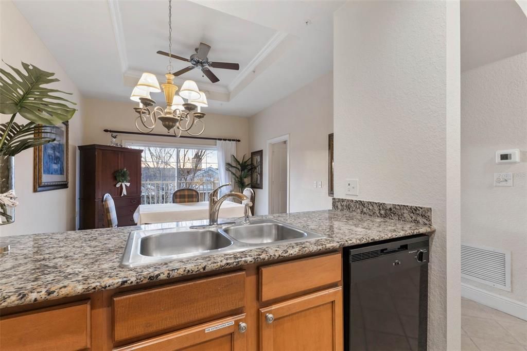 For Rent: $1,500 (1 beds, 1 baths, 823 Square Feet)