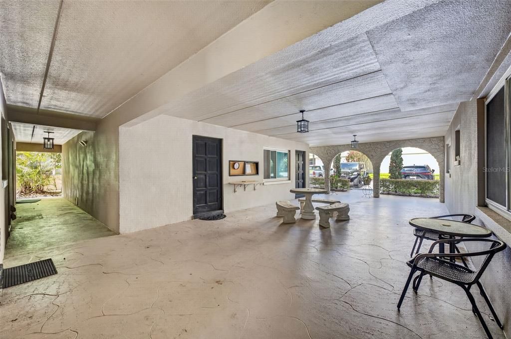 For Sale: $475,000 (1 beds, 1 baths, 767 Square Feet)