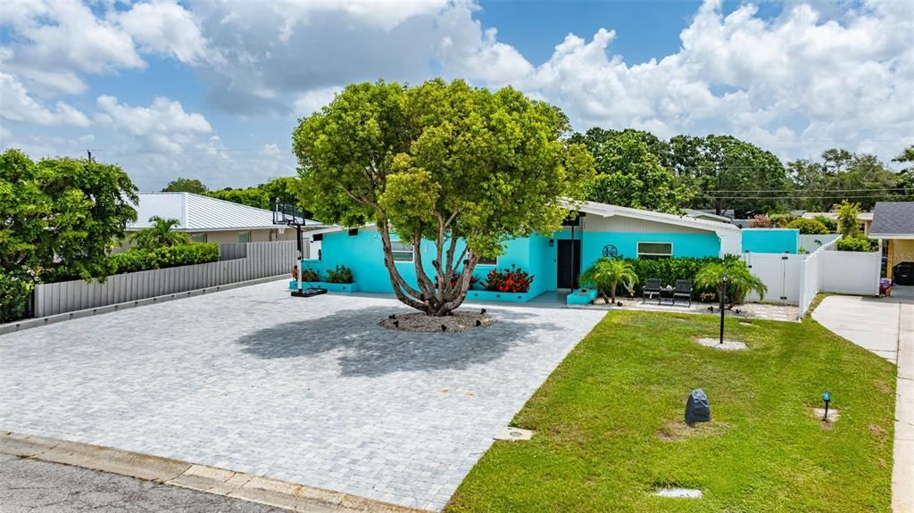 For Sale: $448,900 (3 beds, 2 baths, 1525 Square Feet)