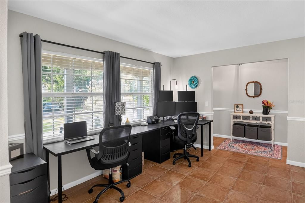 En Venta: $449,000 (4 camas, 3 baños, 2423 Pies cuadrados)