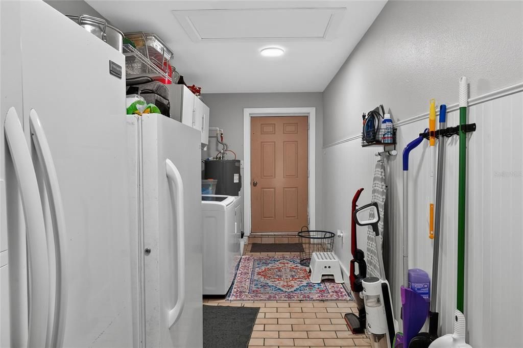 En Venta: $449,000 (4 camas, 3 baños, 2423 Pies cuadrados)
