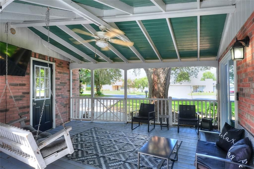 En Venta: $449,000 (4 camas, 3 baños, 2423 Pies cuadrados)