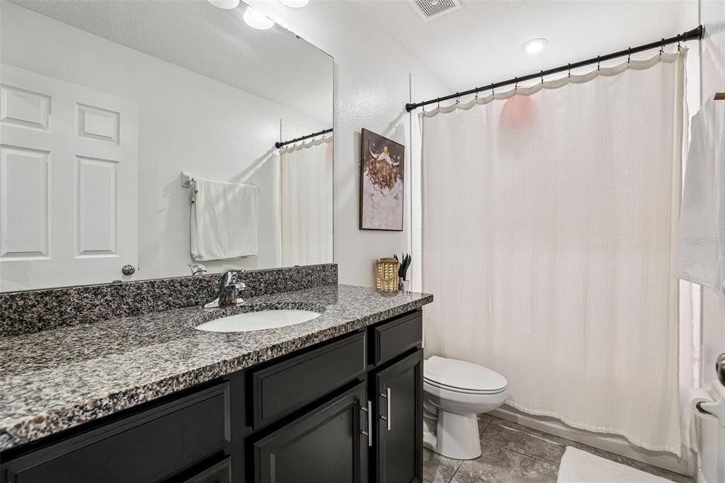 En Venta: $345,000 (3 camas, 2 baños, 1359 Pies cuadrados)