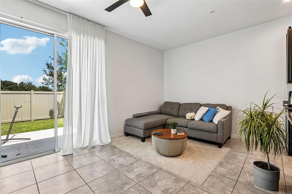 En Venta: $345,000 (3 camas, 2 baños, 1359 Pies cuadrados)