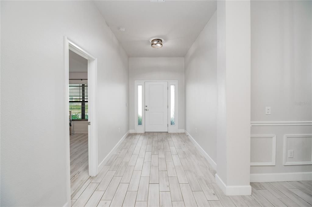 En Venta: $419,900 (4 camas, 3 baños, 2200 Pies cuadrados)