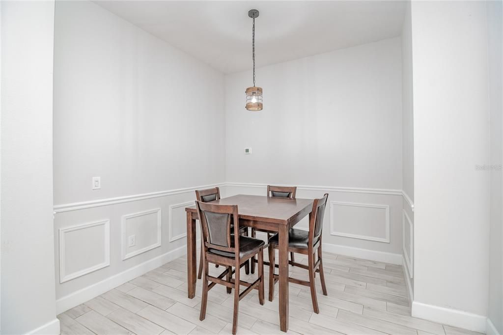 En Venta: $419,900 (4 camas, 3 baños, 2200 Pies cuadrados)