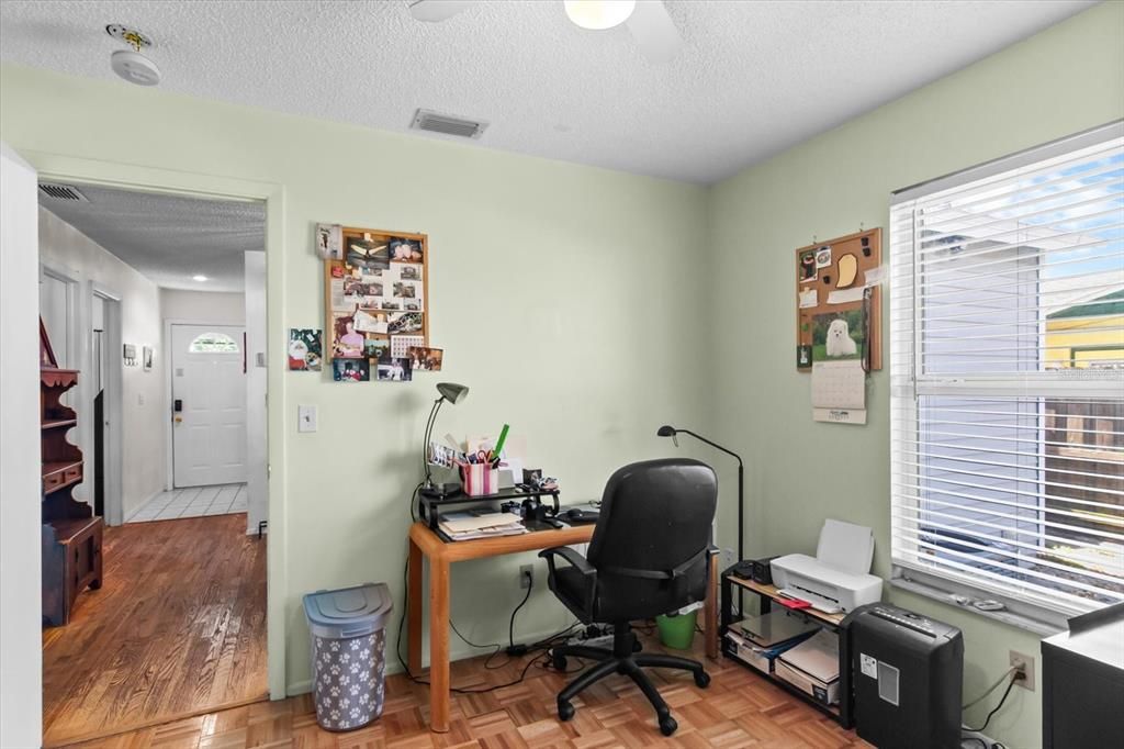 En Venta: $299,900 (2 camas, 1 baños, 864 Pies cuadrados)
