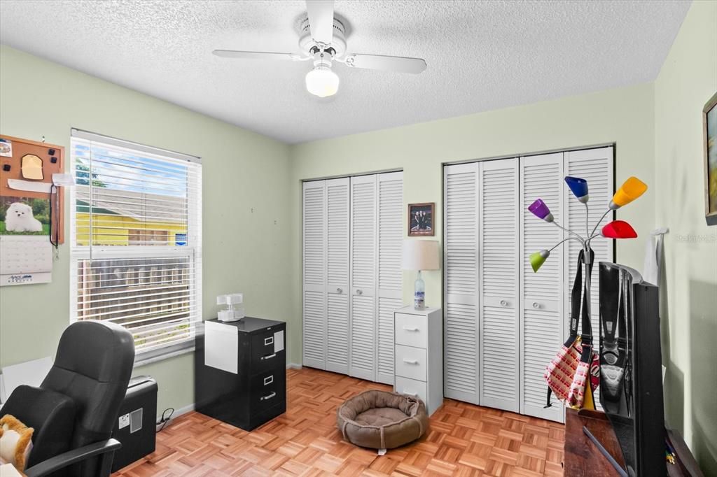 En Venta: $299,900 (2 camas, 1 baños, 864 Pies cuadrados)