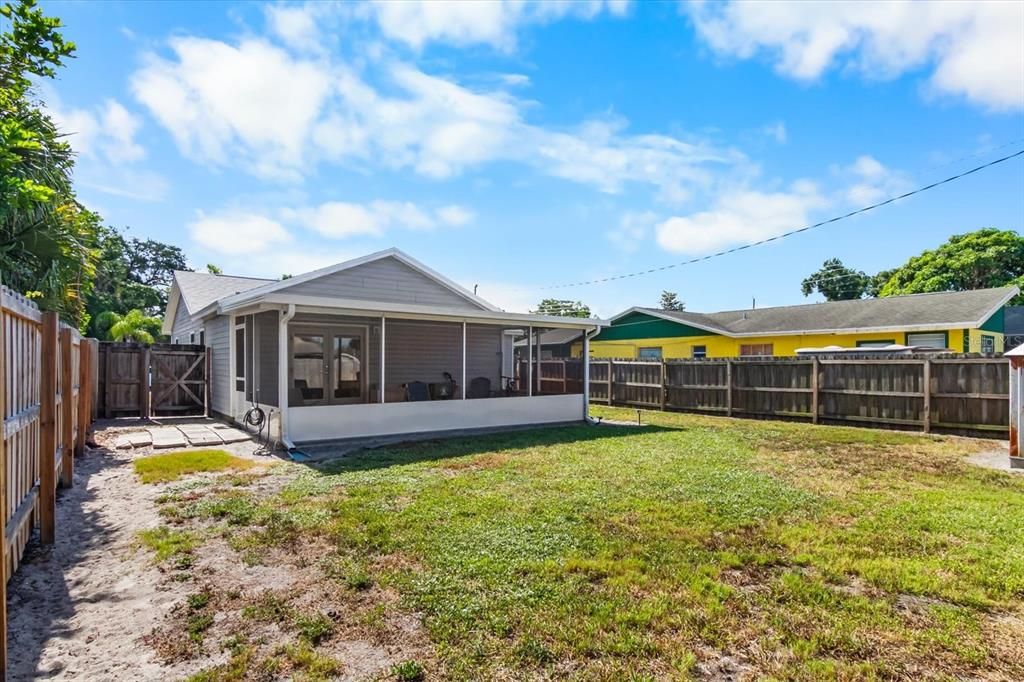 En Venta: $299,900 (2 camas, 1 baños, 864 Pies cuadrados)