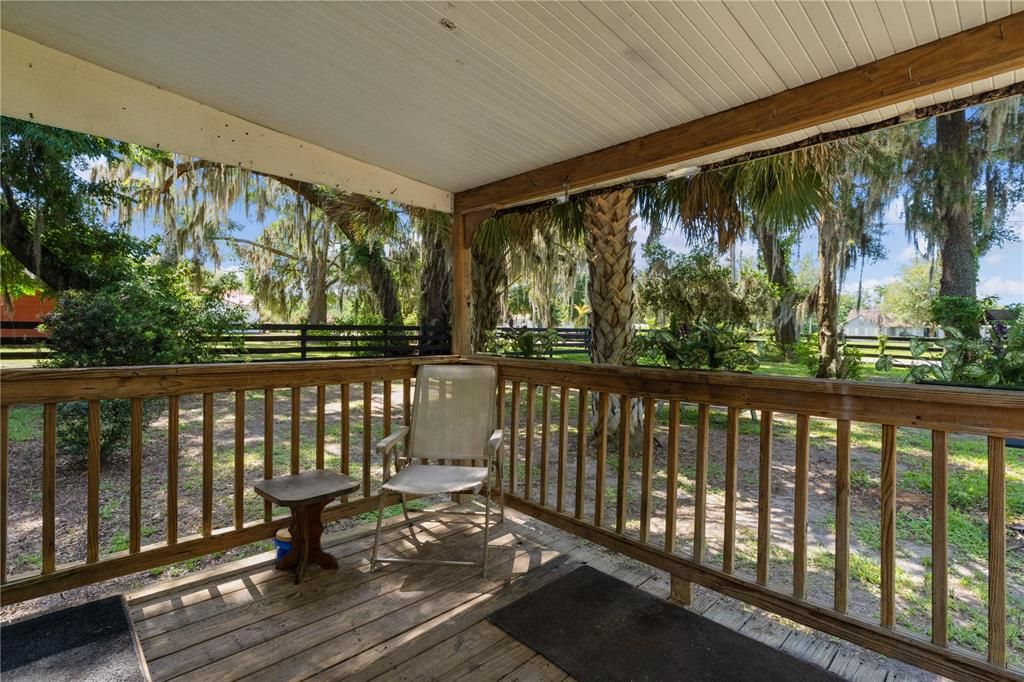 For Sale: $140,000 (2 beds, 2 baths, 924 Square Feet)
