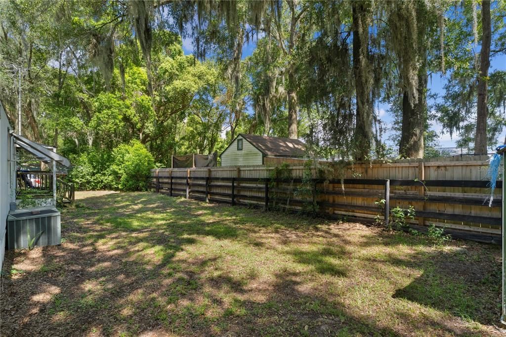 For Sale: $140,000 (2 beds, 2 baths, 924 Square Feet)