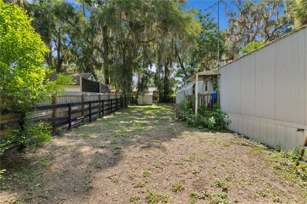 For Sale: $140,000 (2 beds, 2 baths, 924 Square Feet)