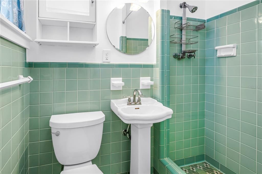 В аренду: $4,250 (2 спален, 2 ванн, 1450 Квадратных фут)