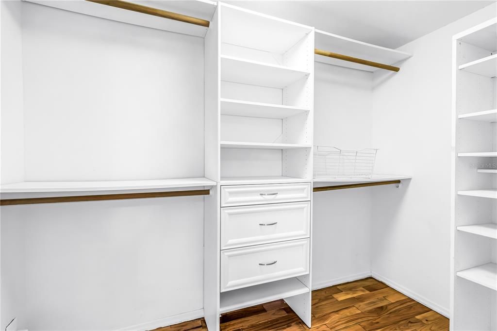 В аренду: $4,250 (2 спален, 2 ванн, 1450 Квадратных фут)