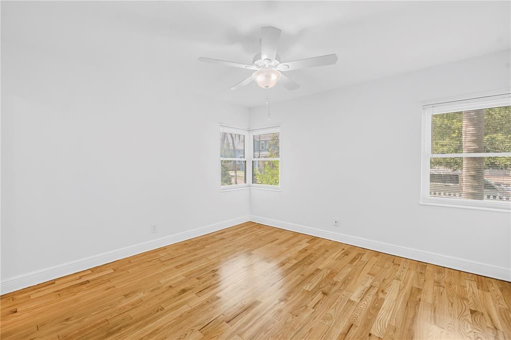 В аренду: $4,250 (2 спален, 2 ванн, 1450 Квадратных фут)