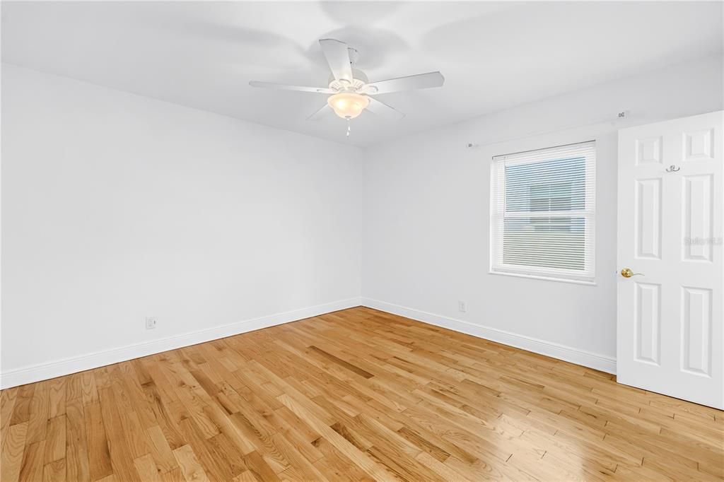 В аренду: $4,250 (2 спален, 2 ванн, 1450 Квадратных фут)