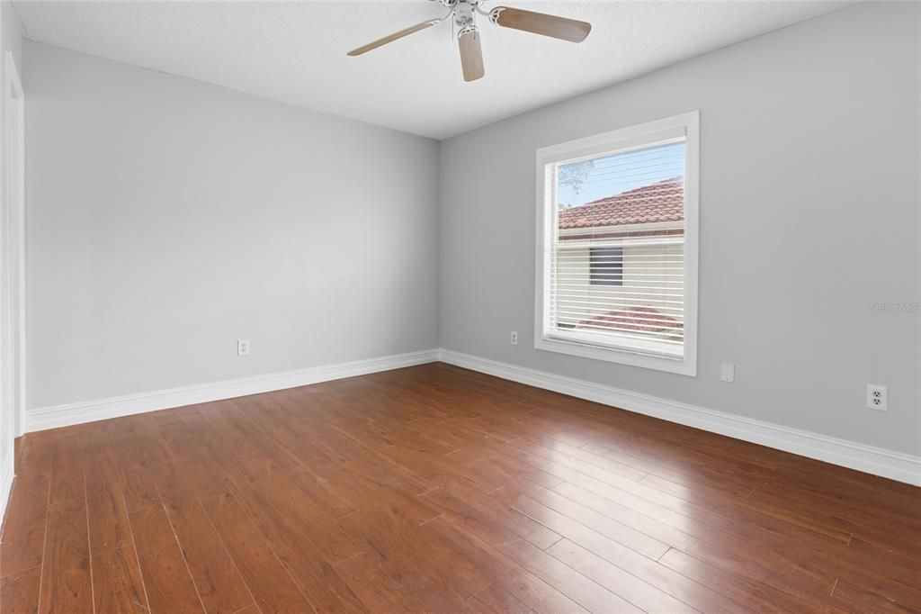 В аренду: $1,795 (2 спален, 2 ванн, 1104 Квадратных фут)