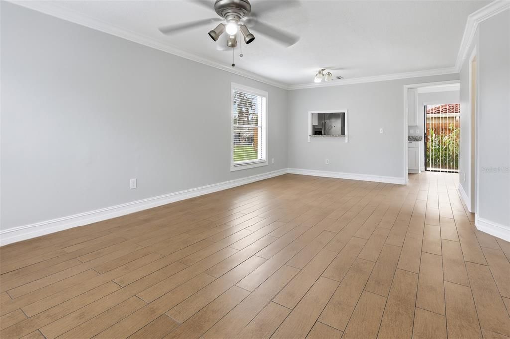 В аренду: $1,795 (2 спален, 2 ванн, 1104 Квадратных фут)