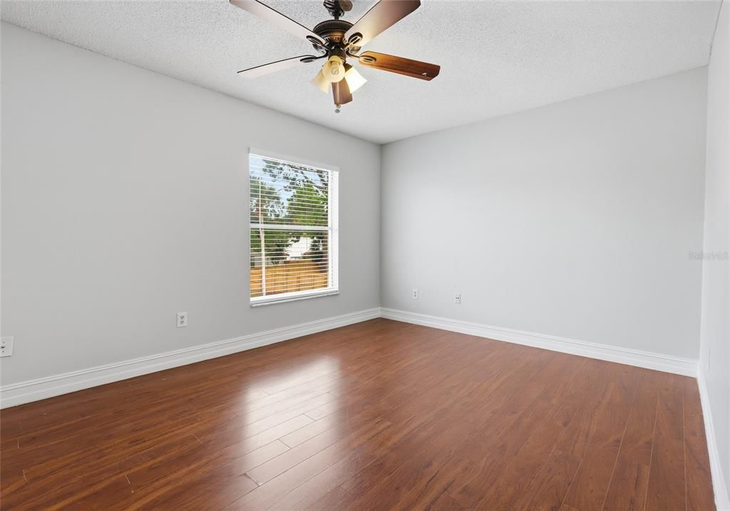 В аренду: $1,795 (2 спален, 2 ванн, 1104 Квадратных фут)