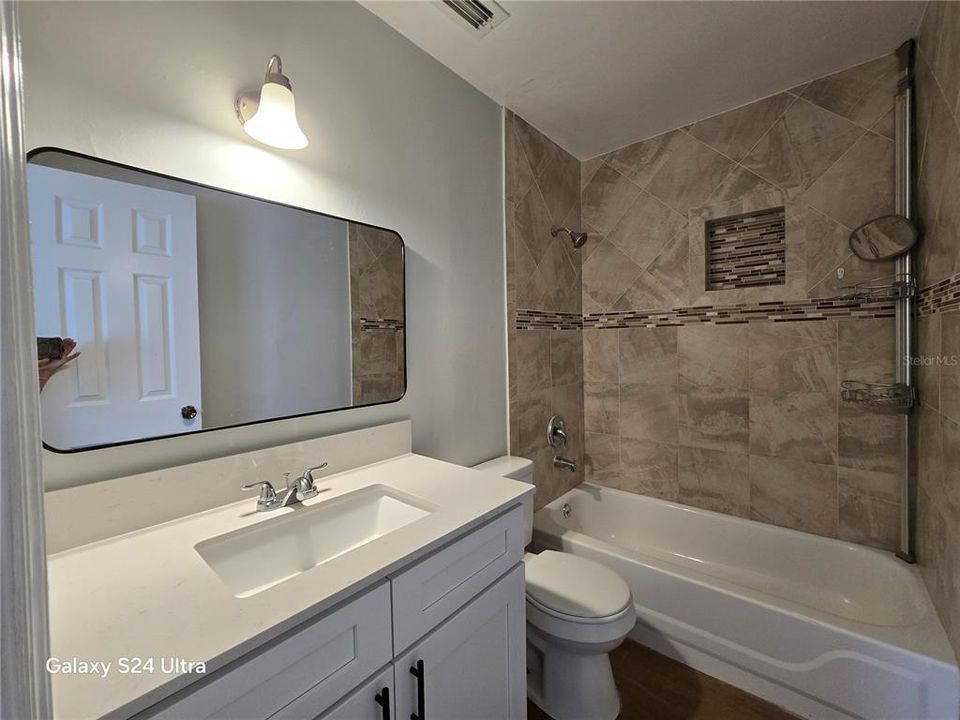 В аренду: $1,795 (2 спален, 2 ванн, 1104 Квадратных фут)