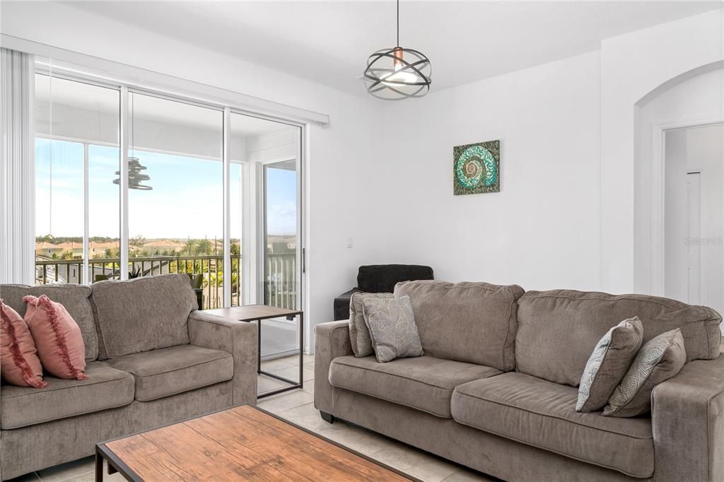 For Sale: $369,000 (3 beds, 2 baths, 1787 Square Feet)