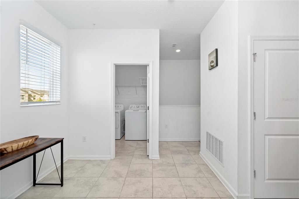For Sale: $369,000 (3 beds, 2 baths, 1787 Square Feet)