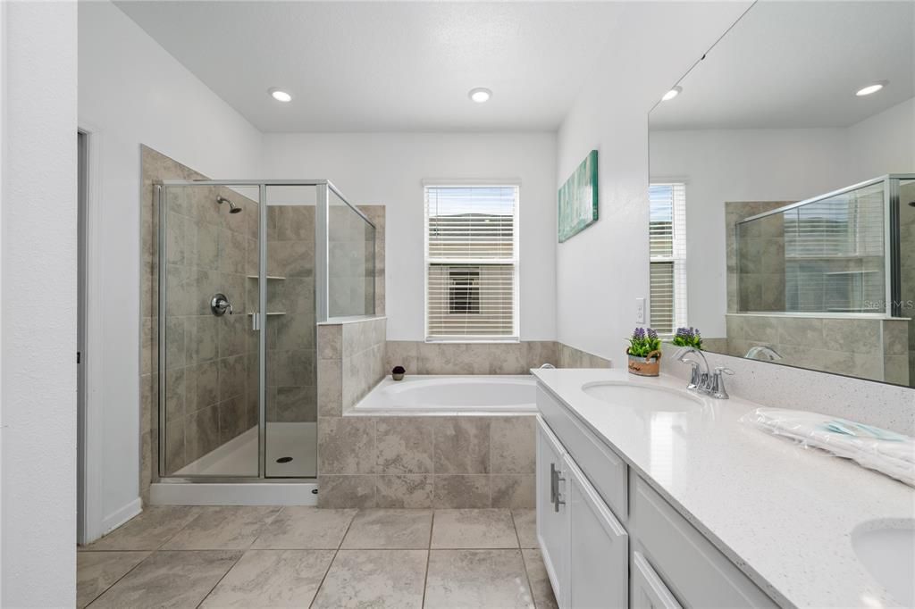 For Sale: $369,000 (3 beds, 2 baths, 1787 Square Feet)