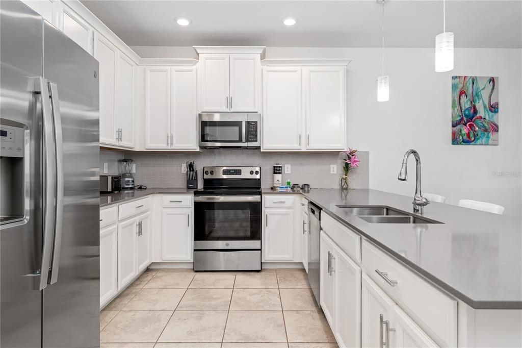 For Sale: $369,000 (3 beds, 2 baths, 1787 Square Feet)