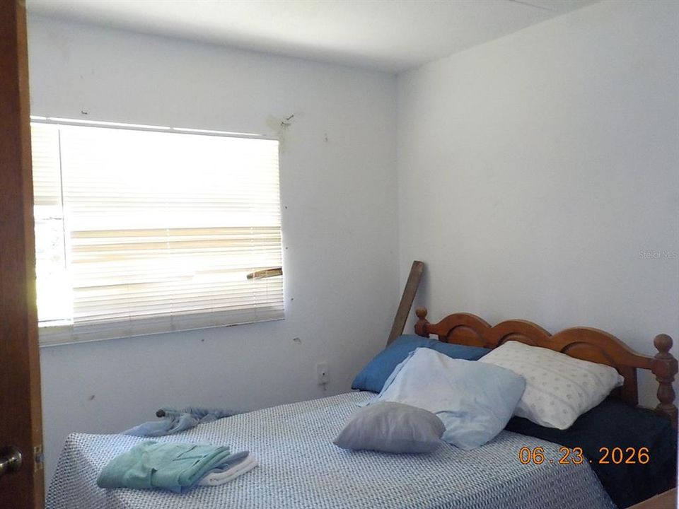 For Sale: $193,000 (4 beds, 1 baths, 1206 Square Feet)