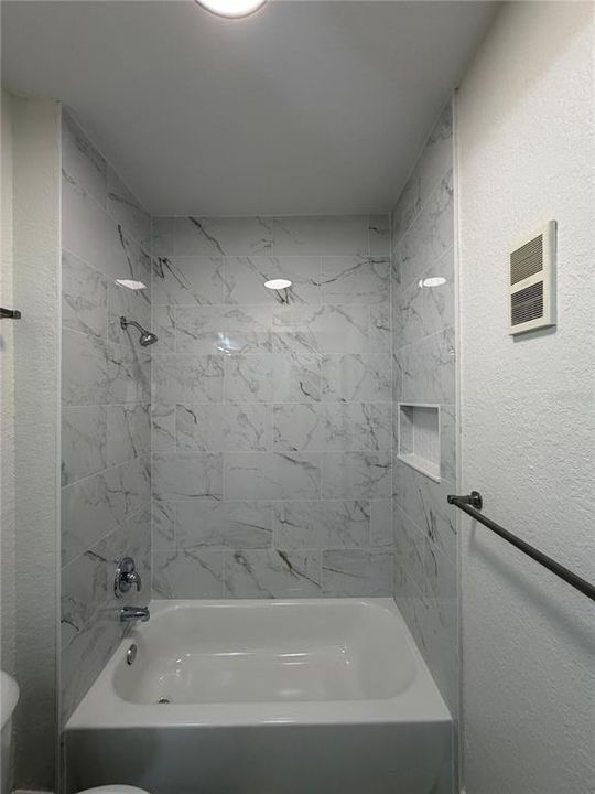 В аренду: $1,900 (3 спален, 2 ванн, 1291 Квадратных фут)