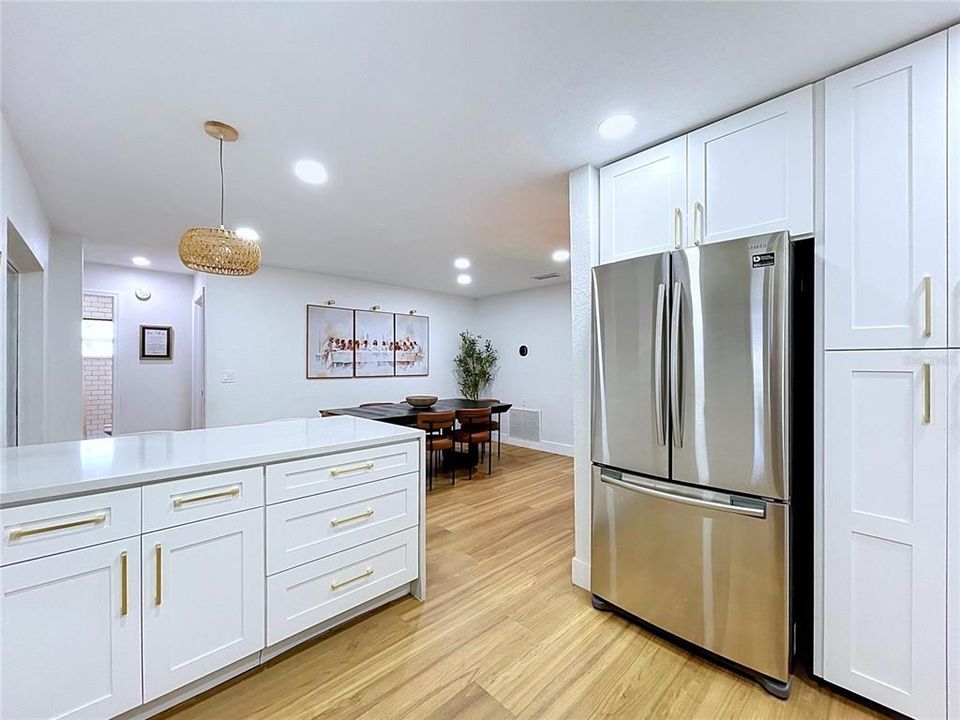 На продажу: $549,900 (3 спален, 2 ванн, 2297 Квадратных фут)