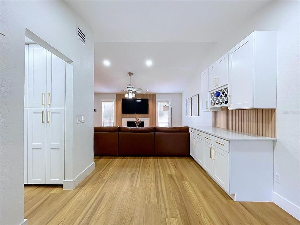 На продажу: $549,900 (3 спален, 2 ванн, 2297 Квадратных фут)