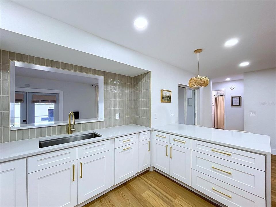 На продажу: $549,900 (3 спален, 2 ванн, 2297 Квадратных фут)
