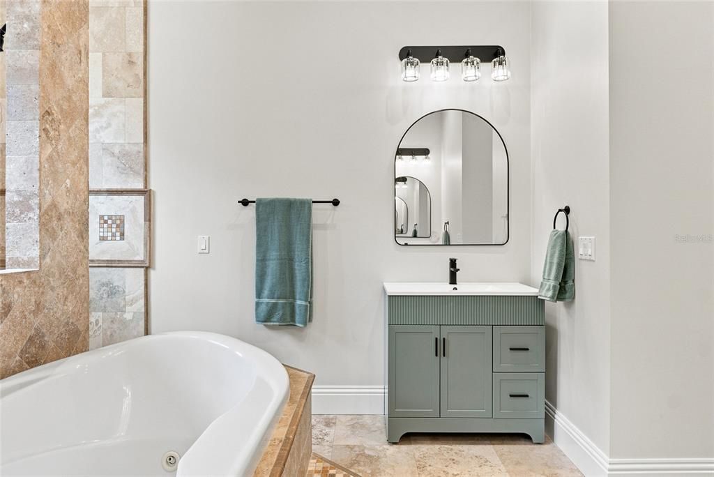For Sale: $1,300,000 (5 beds, 4 baths, 4459 Square Feet)
