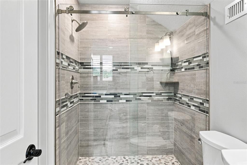 For Sale: $1,300,000 (5 beds, 4 baths, 4459 Square Feet)