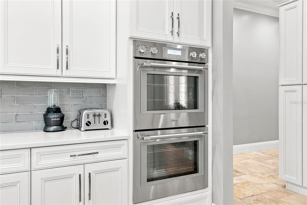 For Sale: $1,300,000 (5 beds, 4 baths, 4459 Square Feet)