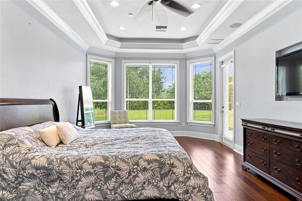 For Sale: $1,300,000 (5 beds, 4 baths, 4459 Square Feet)