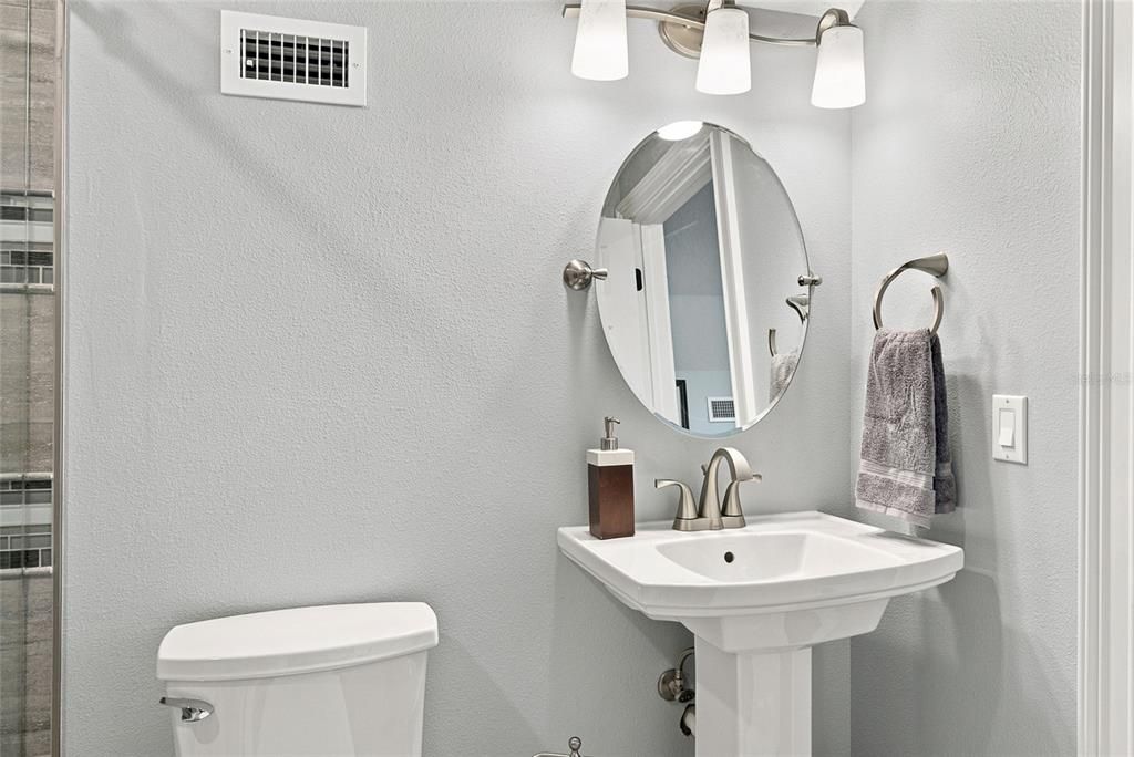 For Sale: $1,300,000 (5 beds, 4 baths, 4459 Square Feet)
