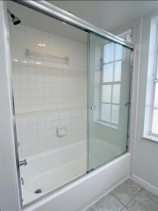 En Venta: $322,000 (2 camas, 2 baños, 1073 Pies cuadrados)