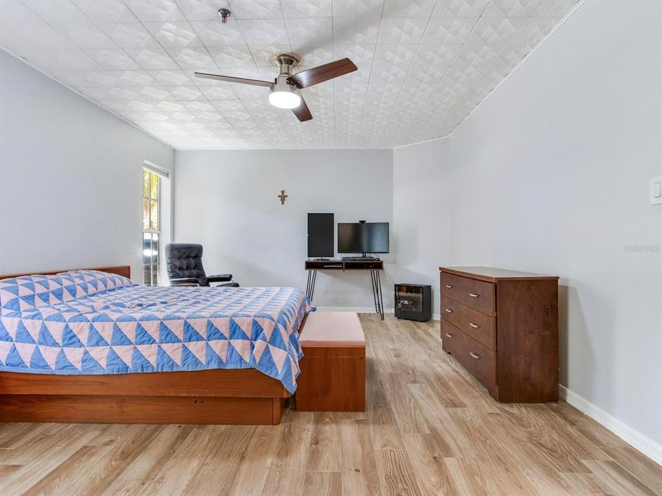 En Venta: $322,000 (2 camas, 2 baños, 1073 Pies cuadrados)