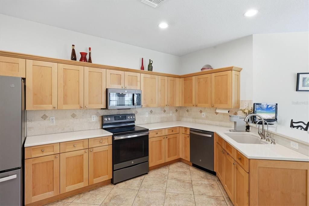 En Venta: $425,000 (3 camas, 2 baños, 1660 Pies cuadrados)