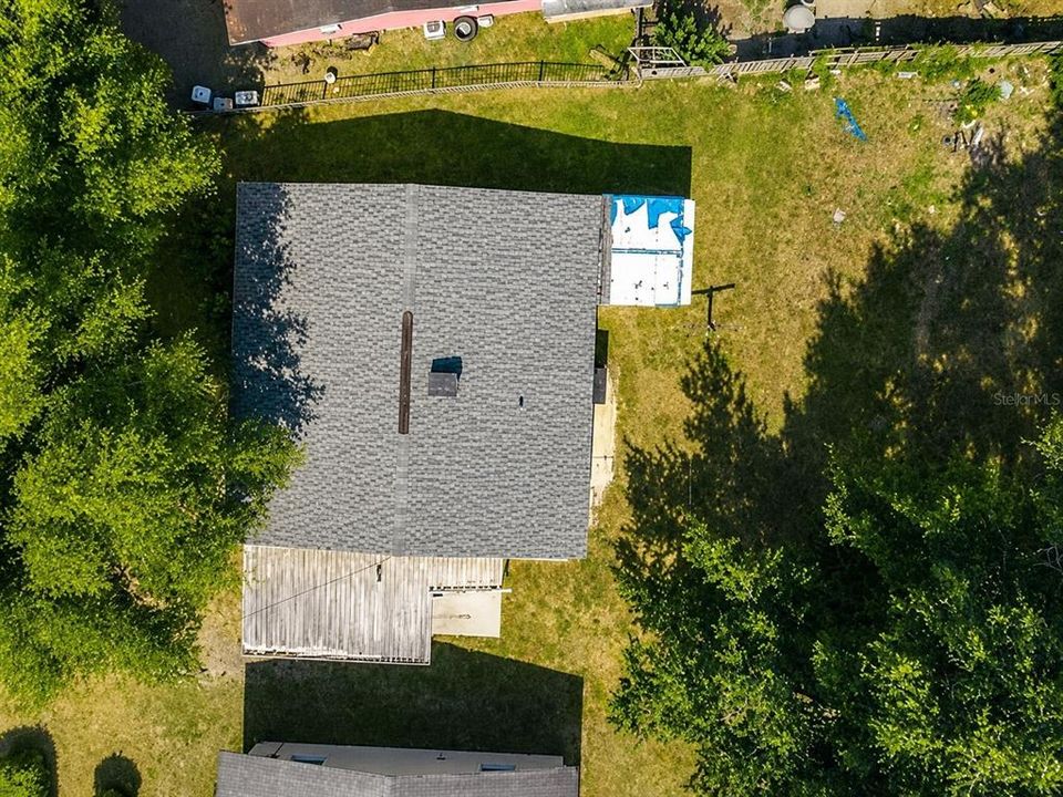 На продажу: $129,990 (2 спален, 1 ванн, 832 Квадратных фут)