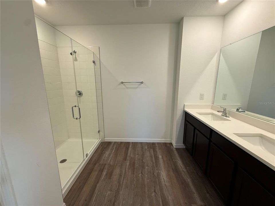 В аренду: $2,999 (5 спален, 3 ванн, 2453 Квадратных фут)