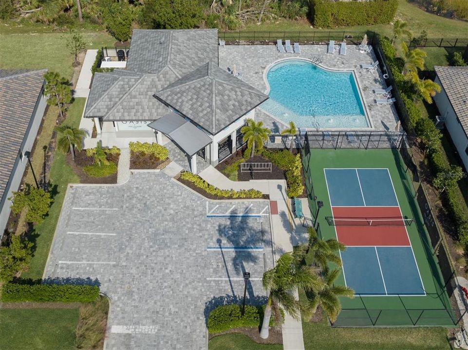 En Venta: $899,900 (4 camas, 3 baños, 3021 Pies cuadrados)